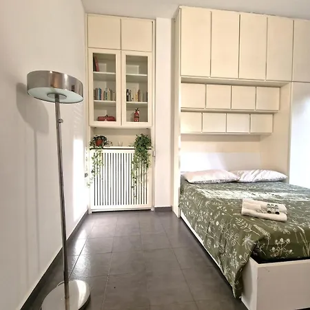 Navigli Elegant With Park View Appartement *