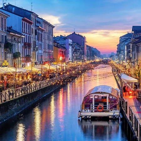 아파트 Navigli Elegant With Park View 밀라노