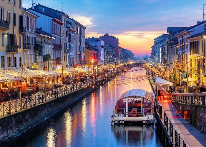 아파트 Navigli Elegant With Park View 밀라노