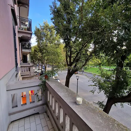 Navigli Elegant With Park View アパート ミラノ
